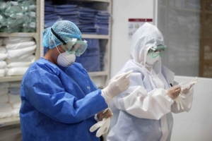 Casos de Covid-19 en personal m&eacute;dico, al alza en 152%
