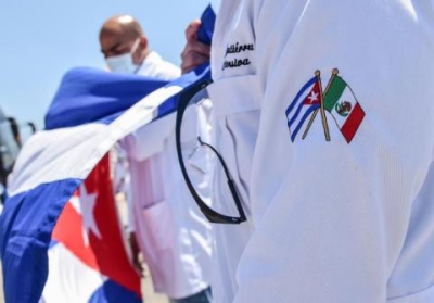 Gobierno de Sheinbaum transfiere en euros al r&eacute;gimen cubano el pago de los m&eacute;dicos en M&eacute;xico, se&ntilde;ala documento