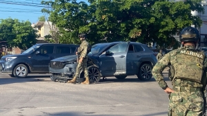 Recuperan camioneta despojada en persecuci&oacute;n y detienen a presunto delincuente en la colonia Bachigualato