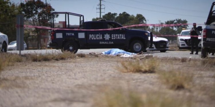 Confirman identidad de v&iacute;ctima arrojada sobre la M&eacute;xico 15, en Concheros, Ahome