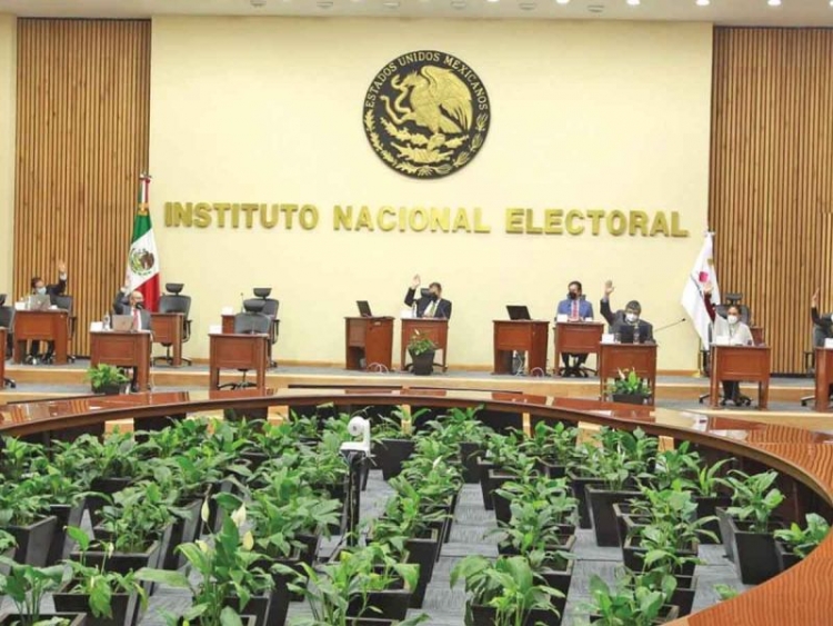 Congela INE cuentas de Fuerza por M&eacute;xico; Detectan 140 pagos a &ldquo;proveedores&rdquo; de hasta 2.6 mdp