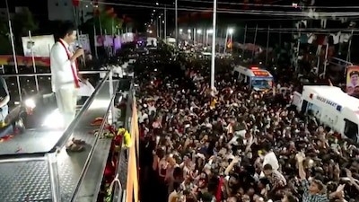 Estampida en La India: Mit&iacute;n pol&iacute;tico del popular actor Vijay deja 36 muertos y 40 heridos
