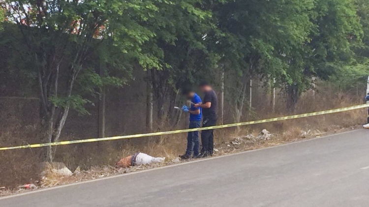 Encuentran a hombre asesinado en las inmediaciones de 'El Huizache'