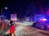 Cami&oacute;n de paqueter&iacute;a tumba cinco postes de la luz en la colonia 5 de Febrero, Culiac&aacute;n