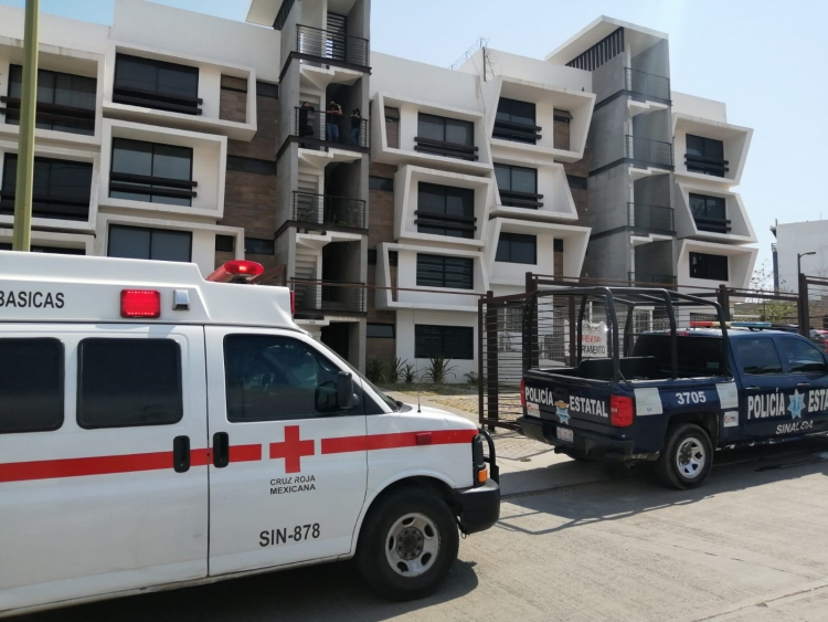 Hallan a dos j&oacute;venes sin vida en departamento de sector residencial, en Culiac&aacute;n