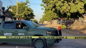Matan a una mujer y otra queda herida en ataque a balazos en la colonia 21 de Marzo en Culiac&aacute;n