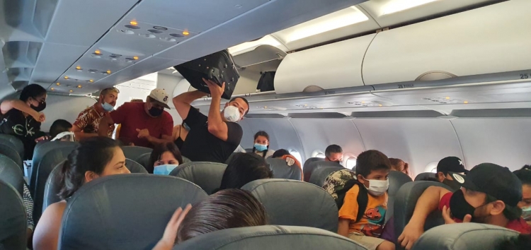 Sin respetar aerol&iacute;neas la sana distancia