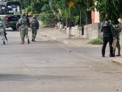 Localizan armas y sustancias il&iacute;citas en vivienda atacada en la Gustavo D&iacute;az Ordaz; cuatro hombres fueron detenidos