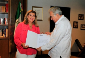 Mayra Pe&ntilde;uelas es incorporada por Rocha a su  gabinete