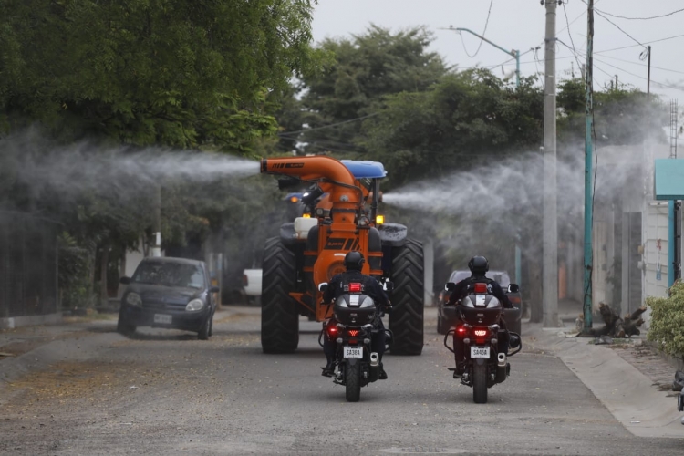 Contin&uacute;an las brigadas de sanitizaci&oacute;n en m&aacute;s colonias de Culiac&aacute;n