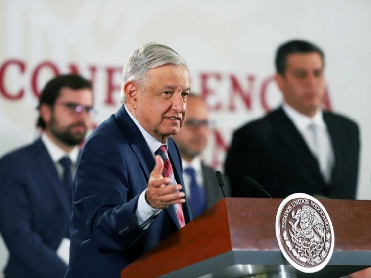 AMLO promete que habr&aacute; atenci&oacute;n m&eacute;dica de alto nivel gratuita a m&aacute;s tardar el 1 de diciembre