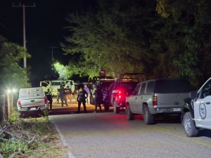 Dos muertos, dos detenidos y una camioneta blindada asegurada deja enfrentamiento en Tepuche, Culiac&aacute;n