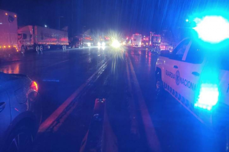 &iexcl;Sin identificar! Veh&iacute;culo fantasma atropella y mata a un peat&oacute;n en carretera, en Guasave