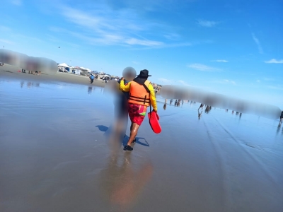 Ni&ntilde;o de 15 a&ntilde;os de edad es rescatado de ahogarse en Playa Ponce