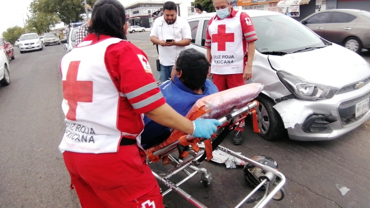 Dos motociclistas resultan lesionados en sendos accidentes ocurridos en menos de dos horas, en Culiac&aacute;n