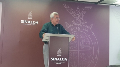 Ordena gobernador a funcionarios retirar demandas contra periodistas