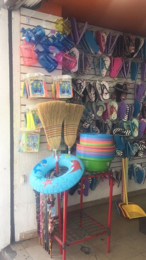 Se dispara venta de art&iacute;culos playeros en el Centro, asegur&oacute; la Uni&oacute;n de Locatarios