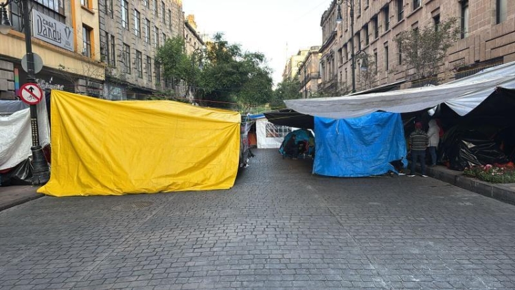 Tragedia en el magisterio: muere integrante de la CNTE en pleno plant&oacute;n en CDMX