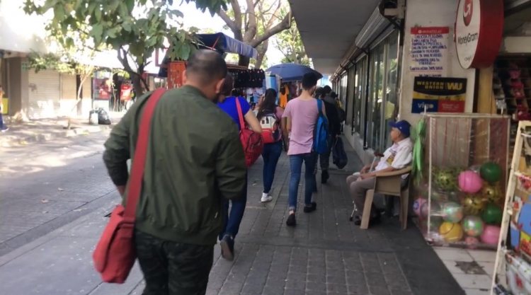 Cautela s&iacute;, alarma no; disminuyen las compras de p&aacute;nico por coronavirus