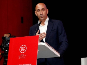 Fiscal&iacute;a espa&ntilde;ola investiga a Luis Rubiales por presunta agresi&oacute;n sexual