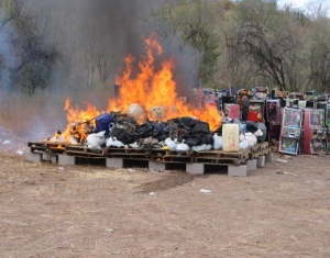 FGR incinera m&aacute;s de una tonelada y media de narc&oacute;ticos y destruye m&aacute;s de 700 m&aacute;quinas tragamonedas, en Culiac&aacute;n