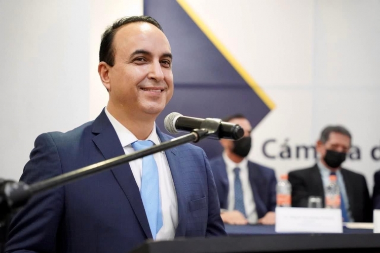&ldquo;Personas ajenas&rdquo; as&iacute; llama Jes&uacute;s Antonio L&oacute;pez Navarrete a los expresidentes de CANACO