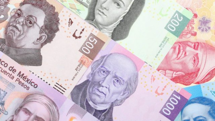 Peso avanza por tercera sesi&oacute;n tras datos de inflaci&oacute;n en M&eacute;xico; BMV cae
