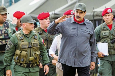 Moviliza Madura todos los activos militares para defender a Venezuela, &acute;est&aacute; tierra no la toca nadie&acute;