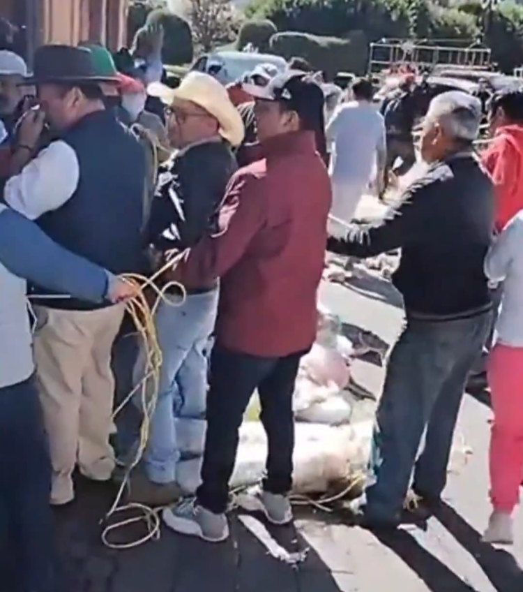 Habitantes del municipio El Oro, Estado de M&eacute;xico piden destituci&oacute;n de la alcaldesa morenista