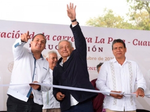 Enfermito, pero todav&iacute;a tengo fuerza: AMLO