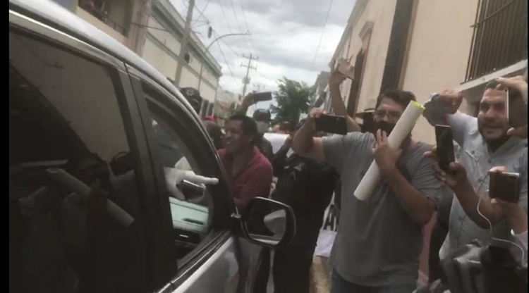 &ldquo;No me voy a arriesgar a que me mienten la madre&rdquo;: Estrada Ferreiro