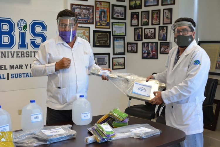 Entrega el rector de la UPMYS material de protecci&oacute;n a los directores de las unidades de salud en Elota; pone a disposici&oacute;n sus instalaciones