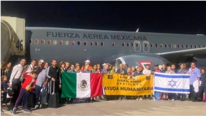 Parte de Israel el avi&oacute;n de la Sedena que trae de vuelta a 140 mexicanos; el segundo avi&oacute;n se traer&aacute; a otros 130 m&aacute;s
