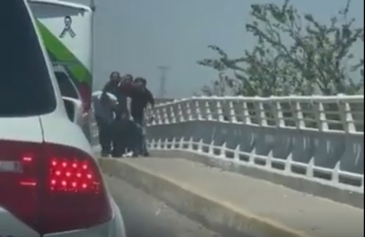 Repudia la DVyT la violencia contra choferes de urbanos
