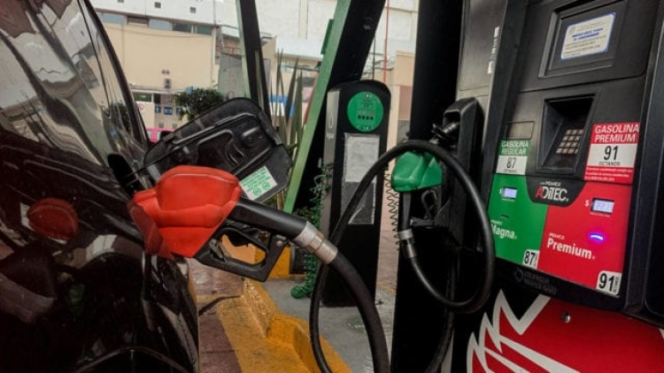 Ingresos extra por petr&oacute;leo pagar&aacute;n subsidio a combustibles: Hacienda
