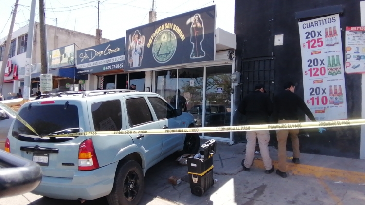 Joven recibe cuatro balazos en asalto en comercio de la avenida Patria, en Culiac&aacute;n