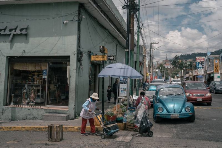 &Aacute;nimo de mexicanos por la econom&iacute;a se &lsquo;apachurra&rsquo;: 52% la ve con pesimismo