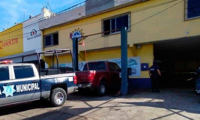De dos sendos machetazos asesinan en pleito a una persona, en Mazatl&aacute;n