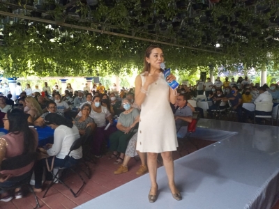 La Senadora Josefina V&aacute;zquez Mota da espaldarazo al candidato C&eacute;sar Quevedo