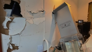 Indignaci&oacute;n por la muerte de Alexander y Gael termin&oacute; en destrozos en la oficina del gobernador
