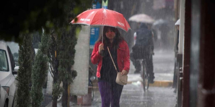 &lsquo;Olaf&rsquo; ya es hurac&aacute;n categor&iacute;a 1; se dirige a Pen&iacute;nsula de BCS