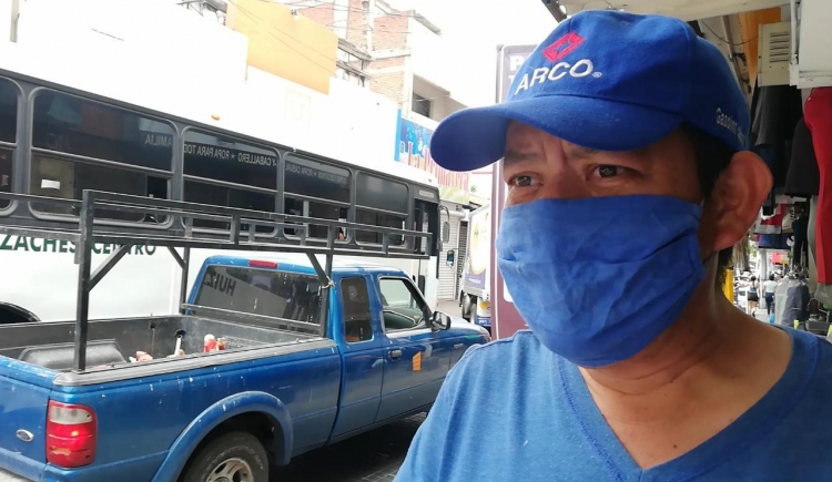 Usuarios se quejan de los cambios de los paraderos de camiones.