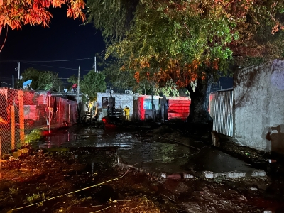 Atacan una vivienda con bomba molotov en Prados del Bosque, en Los Mochis; familia logra escapar del fuego