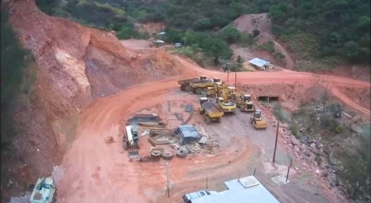Reportan muerte de trabajador de la construcci&oacute;n de la carretera Badiraguato-Guadalupe y Calvo