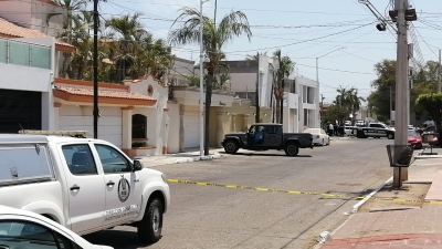 Ejecutan a un joven a bordo de una camioneta en Las Quintas, en Culiac&aacute;n