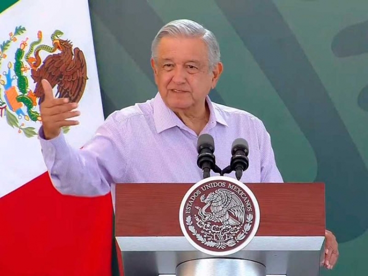 Santiago Nieto es &iacute;ntegro, pero no toleramos extravagancias: L&oacute;pez Obrador