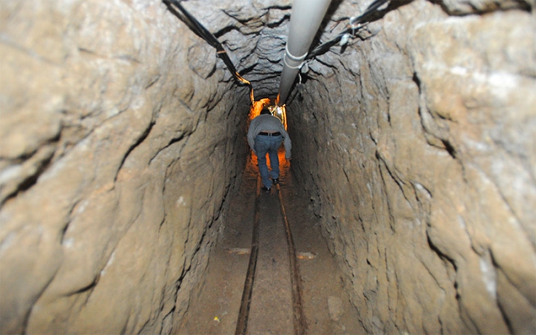 T&uacute;nel por donde se escap&oacute; 'El Chapo' sigue 'vivo' y afecta a vecinos