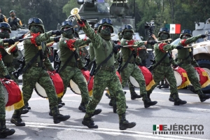 Lista la banda de guerra monumental para el Desfile Militar