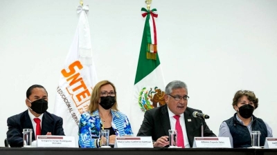 SNTE entrega pliego petitorio a la SEP: estas son sus principales demandas