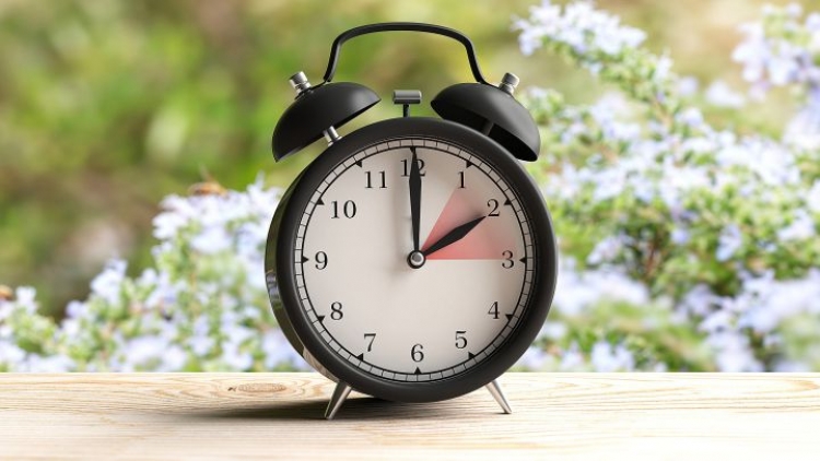 &iquest;Se atrasa o se adelanta? Este fin de semana cambia el horario en M&eacute;xico